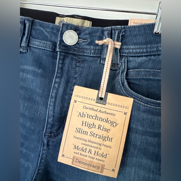 Democracy "Ab"solution High Rise Slim Straight Jeans - Size 6 - NWT - Picture 6 of 10